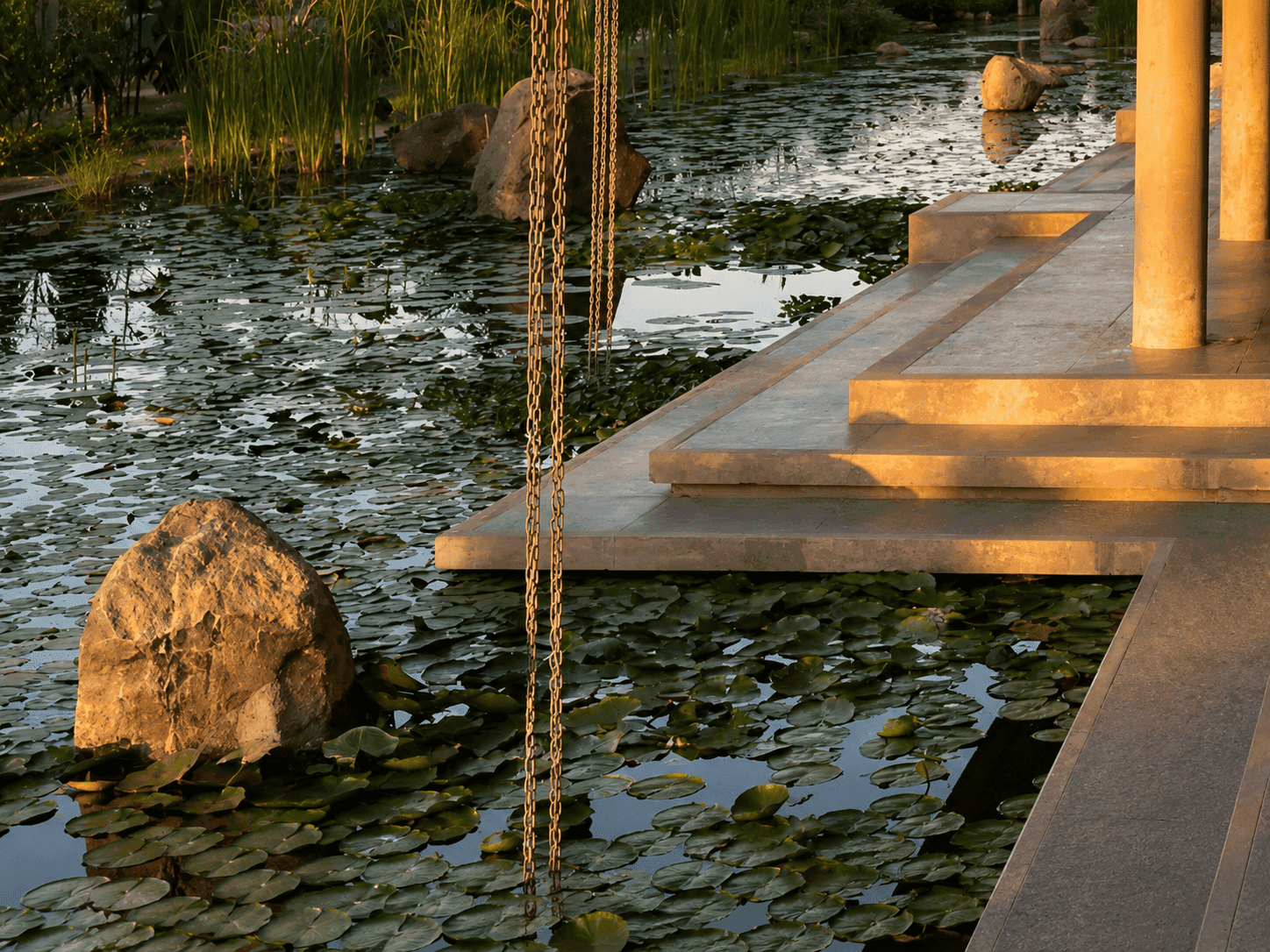 Reflective edge